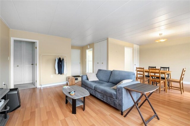 5 Bayard Rd Unit 808, Shadyside, PA 15213 - living room featuring light wood-style floors and baseboards