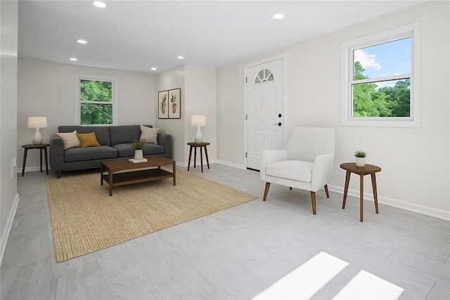 470 Burrell Hill Cir, Penn Twp Wml, PA 15675 - living area with recessed lighting and baseboards
