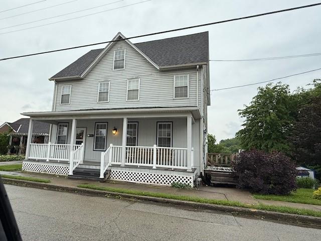 171 N Porter St, Waynsbrg/Frankln Twp, PA 15370 - farmhouse-style home featuring covered porch