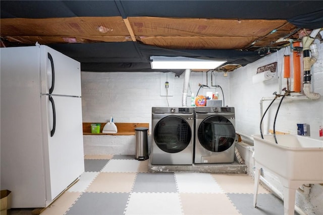 10 N St, Smith, PA 15004 - washroom featuring tile patterned floors and washer and dryer