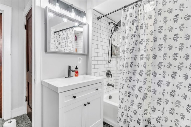 122 W Main St, Worthington, PA 16262 - bathroom featuring vanity and shower / tub combo with curtain