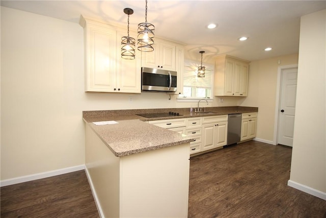 2224 Park Ave, Manor Twp, PA 16226 - kitchen featuring appliances with stainless steel finishes, a sink, baseboards, recessed lighting, and dark wood-style flooring