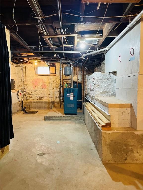 192 W Lincoln St, Waynsbrg/Frankln Twp, PA 15370 - below grade area with a heating unit