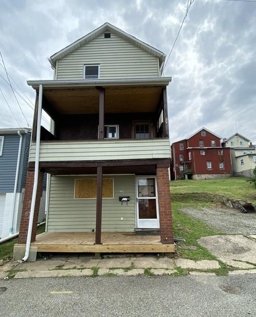 314 Lowell Unit 1/2, Vandergrift Wml, PA 15690 - view of front of property featuring a balcony