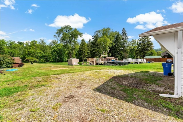 6225 Smithfield St, Elizabeth Twp/Boro, PA 15135 - view of green lawn