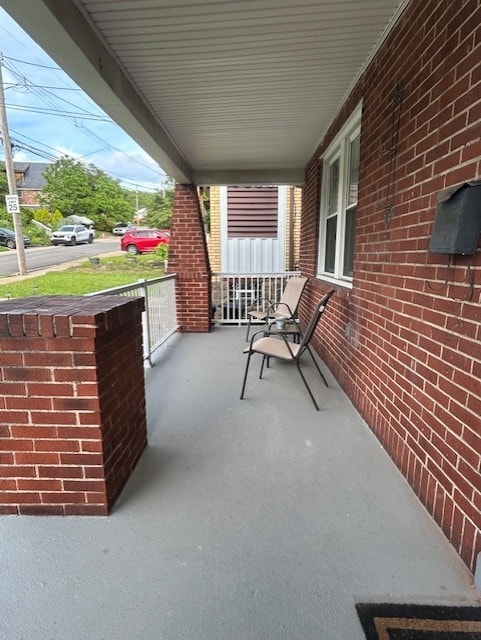 42 Queenston St, Overbrook, PA 15210 - view of porch