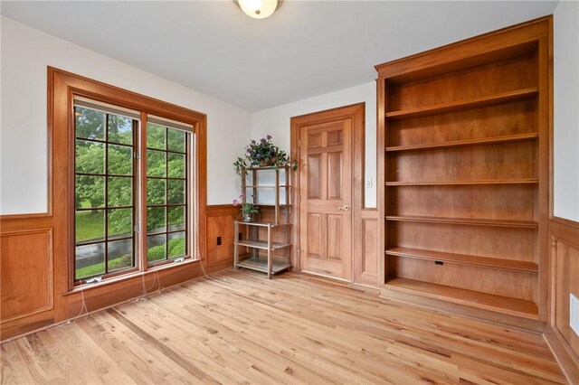 15 Rosemont Ln, Squirrel Hill, PA 15217 - unfurnished office featuring light wood-type flooring and wainscoting