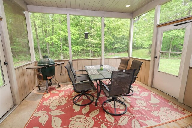1147 Annisville Rd, Washington Twp But, PA 16050 - sunroom / solarium featuring plenty of natural light