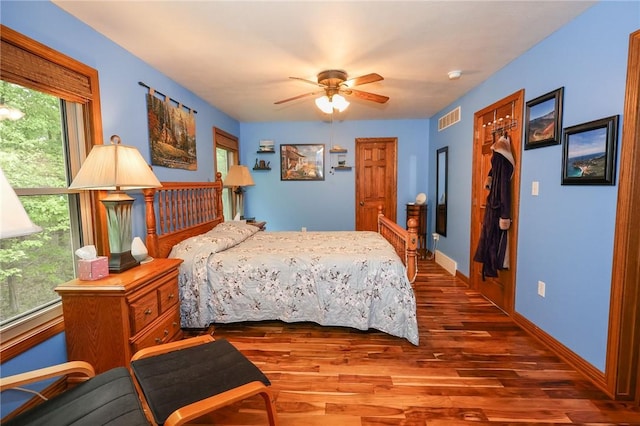1147 Annisville Rd, Washington Twp But, PA 16050 - bedroom featuring wood finished floors, baseboards, ceiling fan, and a closet