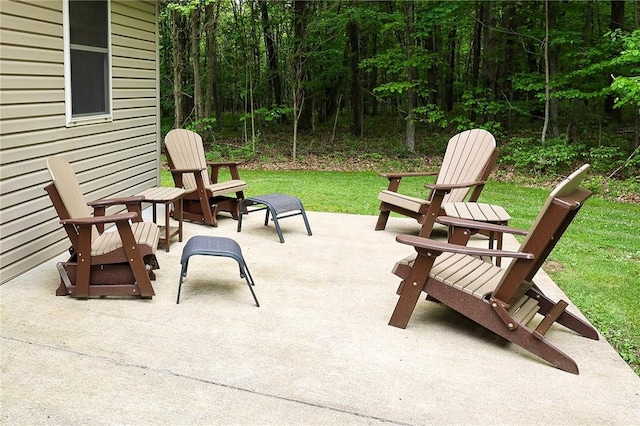 1147 Annisville Rd, Washington Twp But, PA 16050 - view of patio