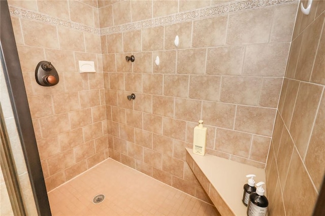 1147 Annisville Rd, Washington Twp But, PA 16050 - full bathroom featuring tiled shower