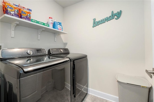 712 Mulkerrin Ct, Pine Twp Nal, PA 16046 - laundry area featuring washer and dryer and baseboards