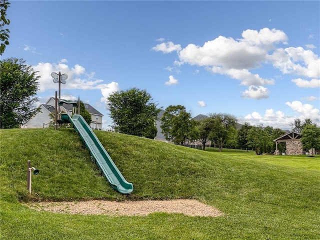 712 Mulkerrin Ct, Pine Twp Nal, PA 16046 - view of play area featuring a yard