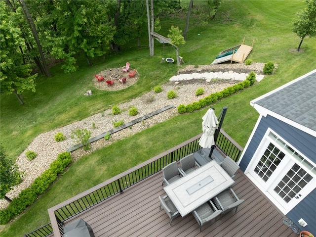 712 Mulkerrin Ct, Pine Twp Nal, PA 16046 - wooden terrace with outdoor dining area