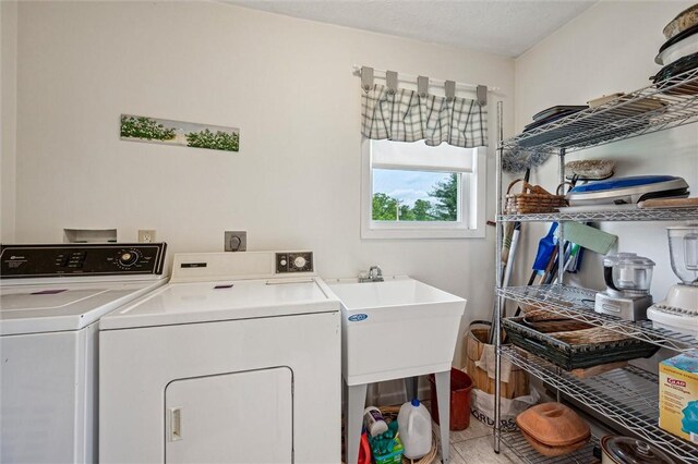 73 Hartman Rd, Green/Commdre/Prchse, PA 15759 - laundry area featuring washing machine and dryer