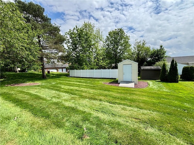 11 Worthington Ave, Neshannock Twp, PA 16105 - view of yard