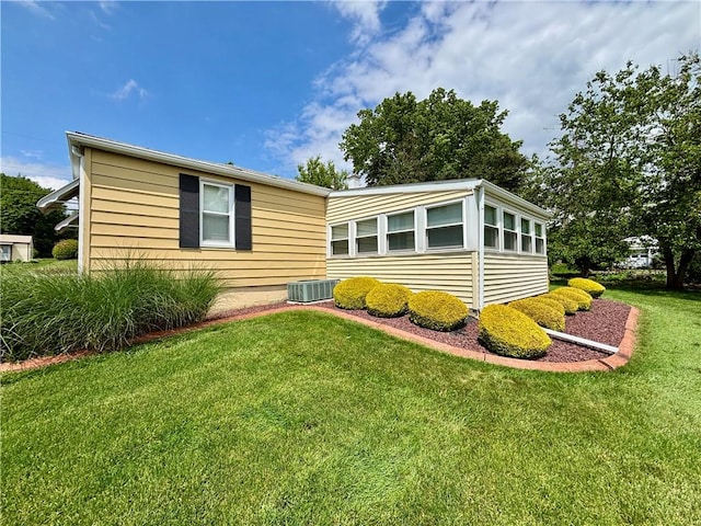 11 Worthington Ave, Neshannock Twp, PA 16105 - view of front of home with a front lawn and central AC