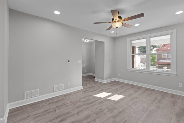 748 Anaheim St, Schenley Heights, PA 15219 - empty room with ceiling fan, light wood-style floors, baseboards, and recessed lighting