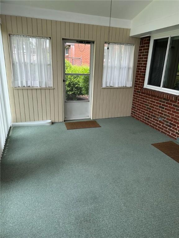 170 William Cir, Stowe Twp, PA 15136 - unfurnished sunroom featuring healthy amount of natural light
