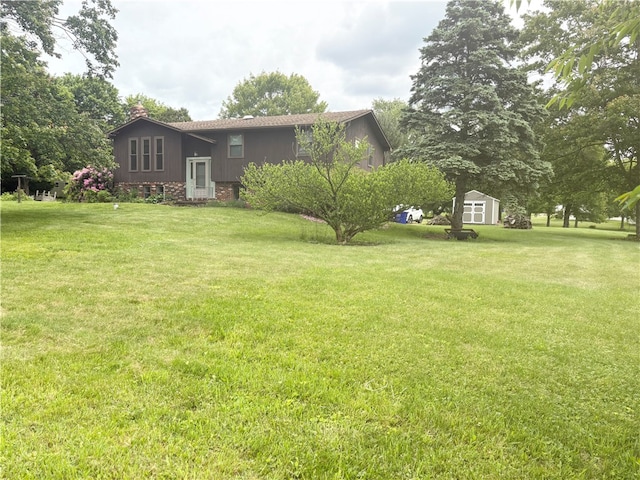 199 Lyon Ln, Lancaster Twp, PA 16037 - view of grassy yard