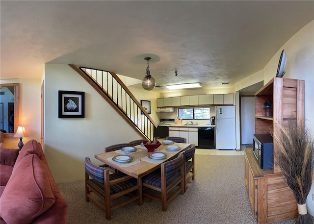 B45A Stoneridge Dr, Seven Springs Resort, PA 15557 - dining area with stairs
