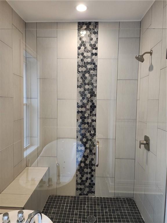 165 45th St, Lawrenceville, PA 15201 - full bath featuring a shower stall