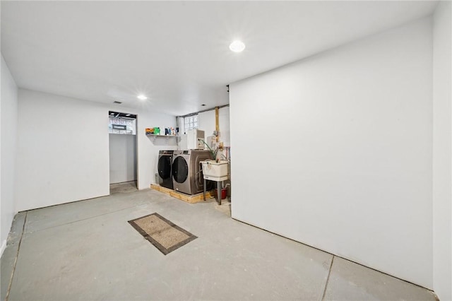 2510 7th St, New Kensington, PA 15068 - laundry area with washer and dryer, recessed lighting, and a sink