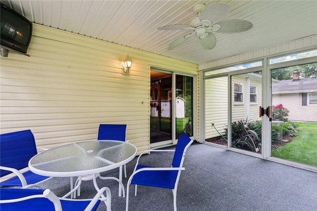 96 Concord Rd, Hermitage, PA 16148 - sunroom / solarium featuring a ceiling fan and outdoor dining area