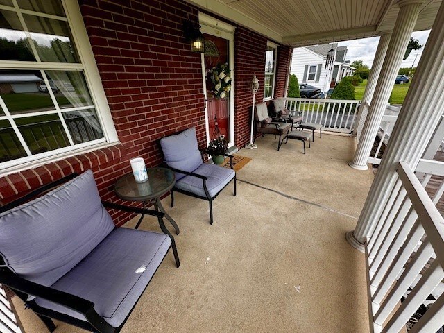 378 Ceylon Rd, Carmichaels/Cumblnd, PA 15320 - view of covered porch