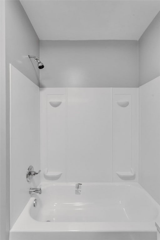 901 Punta Gorda Ave, East Mckeesport, PA 15035 - full bath with shower / bathtub combination