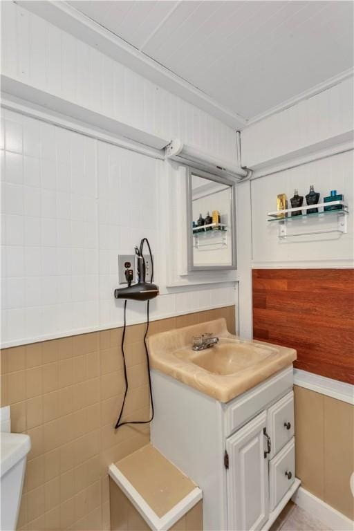 427 Harpers Ferry Rd, North Sewickley Twp, PA 15010 - half bathroom with vanity and toilet