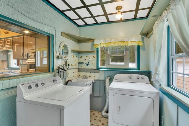 427 Harpers Ferry Rd, North Sewickley Twp, PA 15010 - laundry room with washing machine and dryer and tile patterned floors
