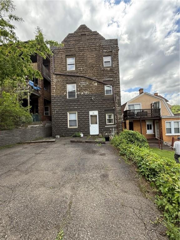 15 Lenox Ave, Forest Hills Boro, PA 15221 - photo 2