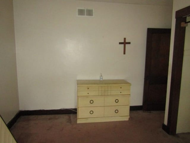 2445 Brownsville Rd, Carrick, PA 15210 - bedroom featuring carpet floors and baseboards