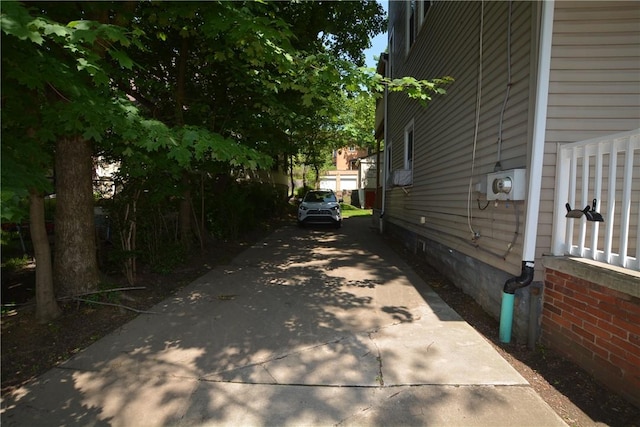 3640 Massachusetts Ave, Brighton Heights, PA 15212 - view of side of home featuring driveway and crawl space
