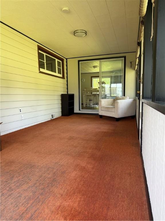 217 Crescent Dr, Hempfield Twp Wml, PA 15601 - view of sunroom / solarium