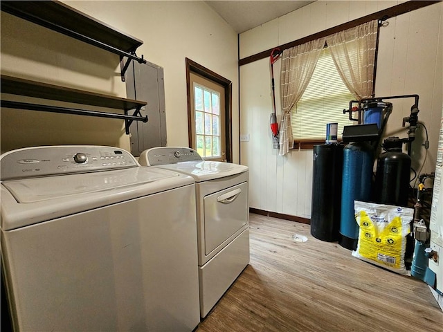 356 Reserve Sq, Wayne Twp Law, PA 16157 - laundry area featuring washer and dryer, wood finished floors, and baseboards