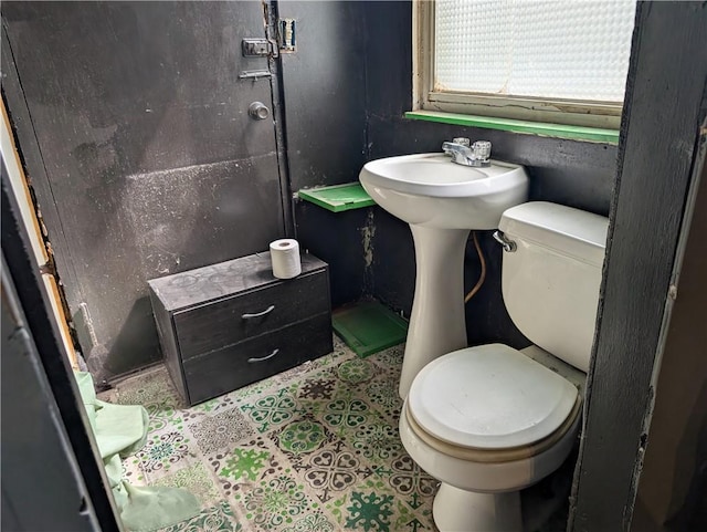 1321-1323 Bingham St, South Side, PA 15203 - half bathroom with toilet