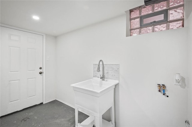 362 Marshall Ave, Observatory Hill, PA 15214 - laundry room with recessed lighting and baseboards