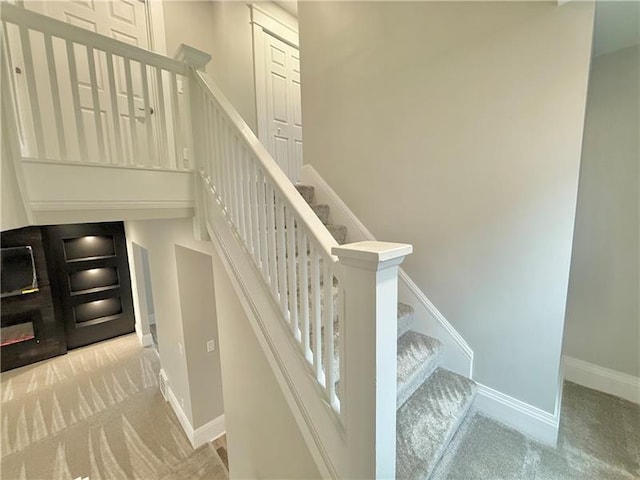 407 E Hillcrest Ave, New Castle/2Nd, PA 16105 - stairs with carpet and baseboards