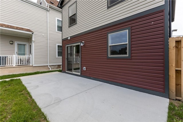 22 Mayflower St, Lincoln-Larimer, PA 15206 - view of patio / terrace