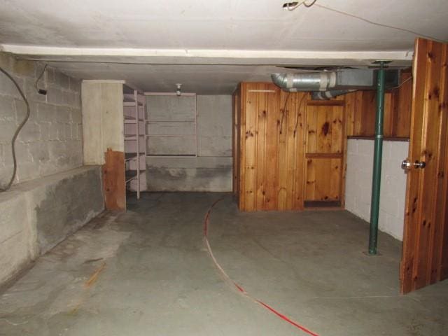 619 W Race St, Somerset Boro, PA 15501 - below grade area with concrete block wall