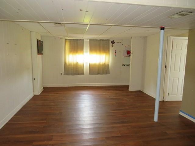 903 Fox Run Cir, Cranberry Twp, PA 16066 - empty room featuring wood finished floors and baseboards