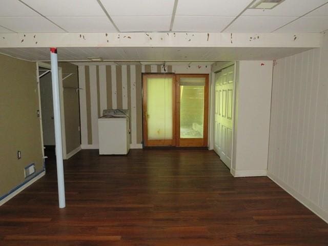 903 Fox Run Cir, Cranberry Twp, PA 16066 - spare room featuring washer / clothes dryer, wood finished floors, and baseboards