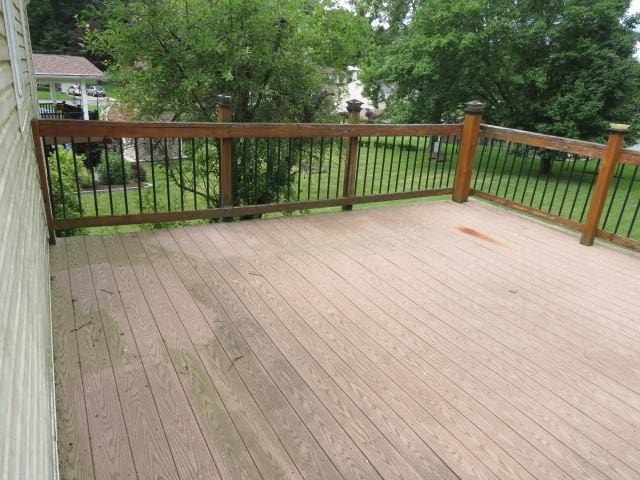903 Fox Run Cir, Cranberry Twp, PA 16066 - wooden deck featuring view of scattered trees