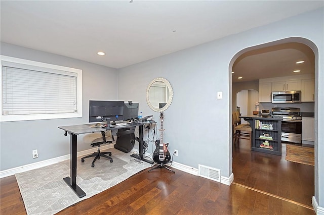 1921 Jane St, South Side, PA 15203 - office featuring arched walkways, wood finished floors, baseboards, and recessed lighting