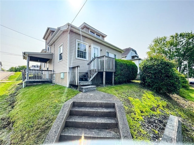 2701 Lafayette St, Mckeesport, PA 15132 - view of front facade featuring a front lawn