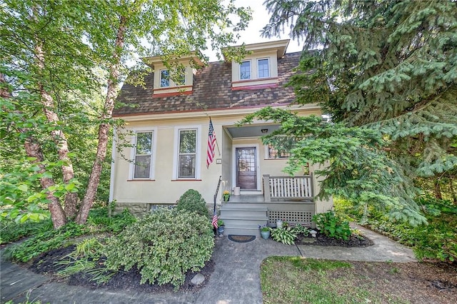 31 Nicholson St, Crafton, PA 15205 - view of front facade with roof with shingles