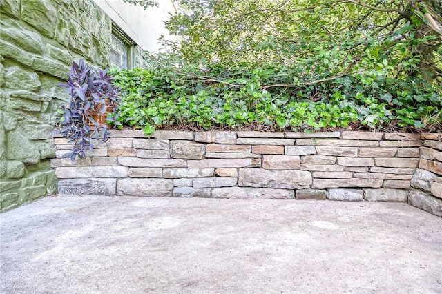 31 Nicholson St, Crafton, PA 15205 - exterior view of stone siding