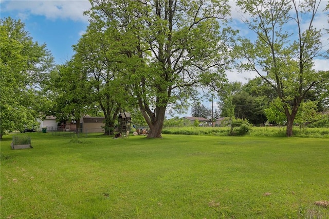 343 Whitestown Rd, Twp Of But Nw, PA 16001 - view of green lawn
